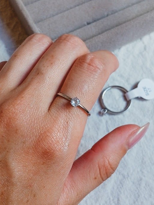 Producto - Anillo  alianza strass - Acero quirúrgico