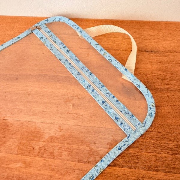 Producto - ESTUCHE VIAJE Celeste con dibujitos - 1