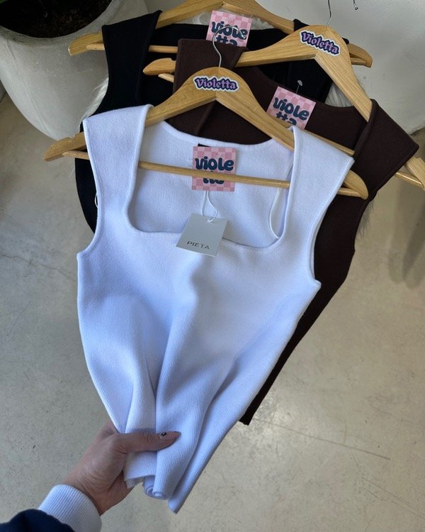 Producto - Musculosa Hilo Pieta // escote cuadrado