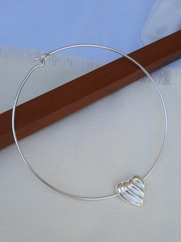 Producto - Gargantilla Rígida Corazón