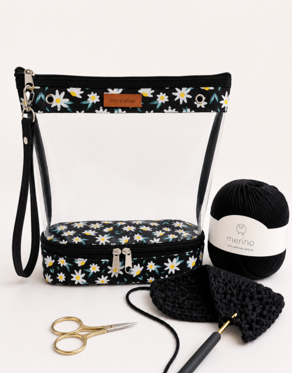 Producto - BOLSITO LANERO NEGRO Y MARGARITAS