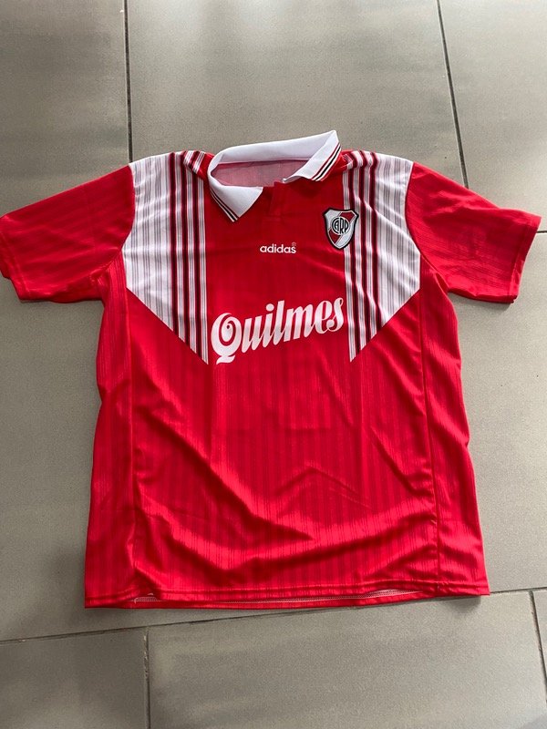 Producto - River retro quilmes Especial