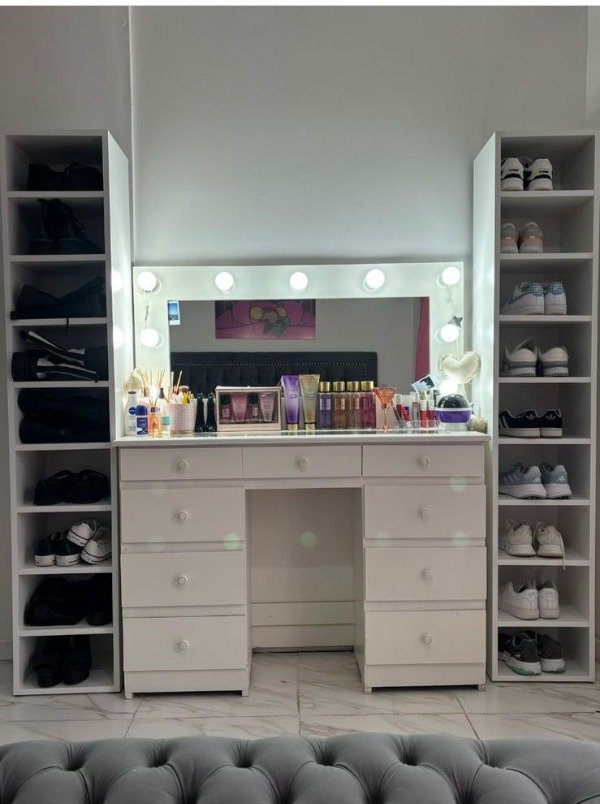 Producto - Maquillador + puff