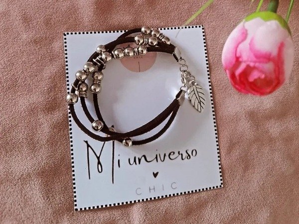 Producto - Pulsera gamuza hoja