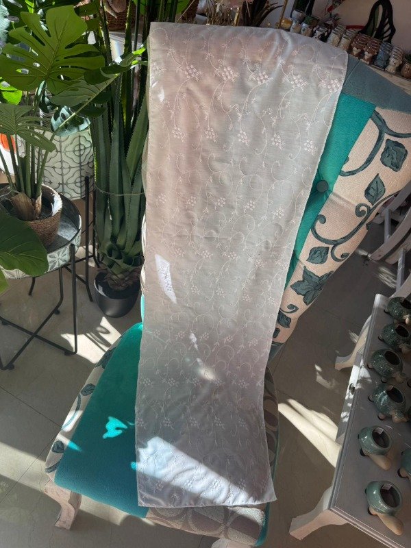 Producto - Camino de mesa blanco con broderie 1,45 cm (Efectivo: 18.000)