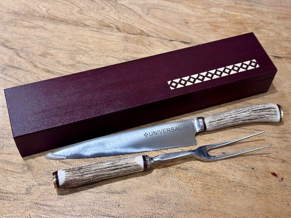 Producto - 269 - Set REFORADO Parrillero Trinchar UNIVERSAL Ciervo - Caja