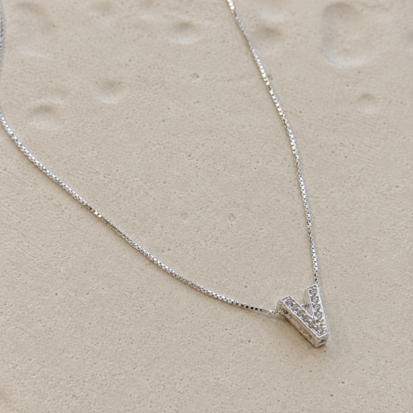Producto - Collar inicial V PL