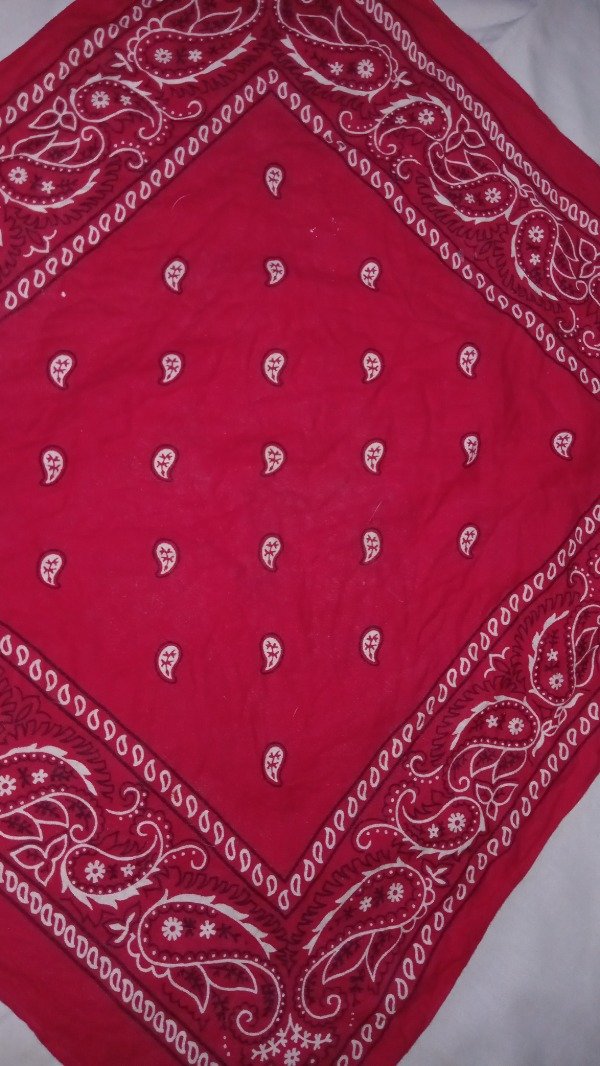 Producto - 70s all cotton Fast color RN13960 made in USA red Paisley Bandana handkerchief. - 2
