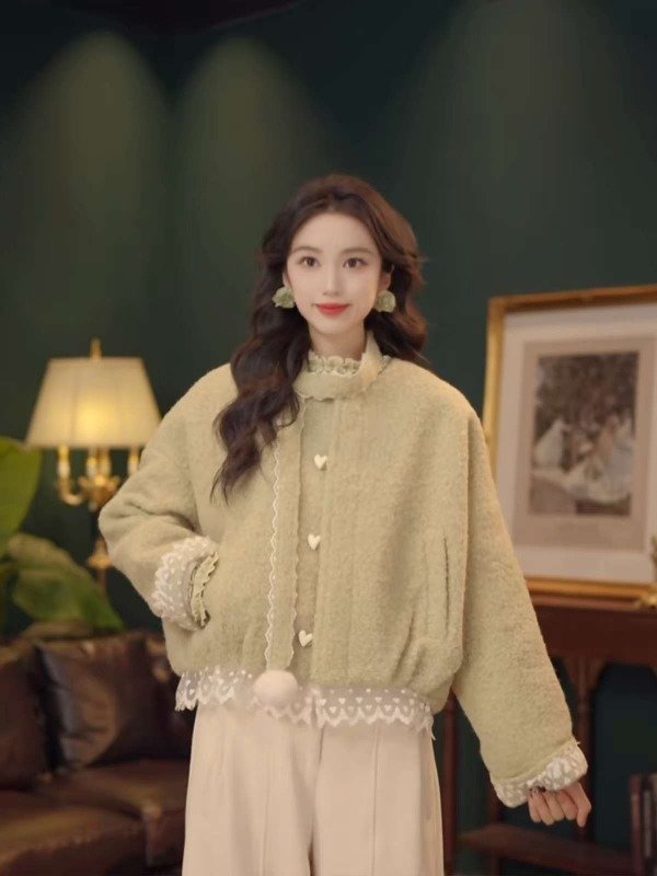 Producto - Campera color patel con encaje