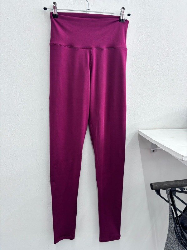 Producto - Calza lisa bordo
