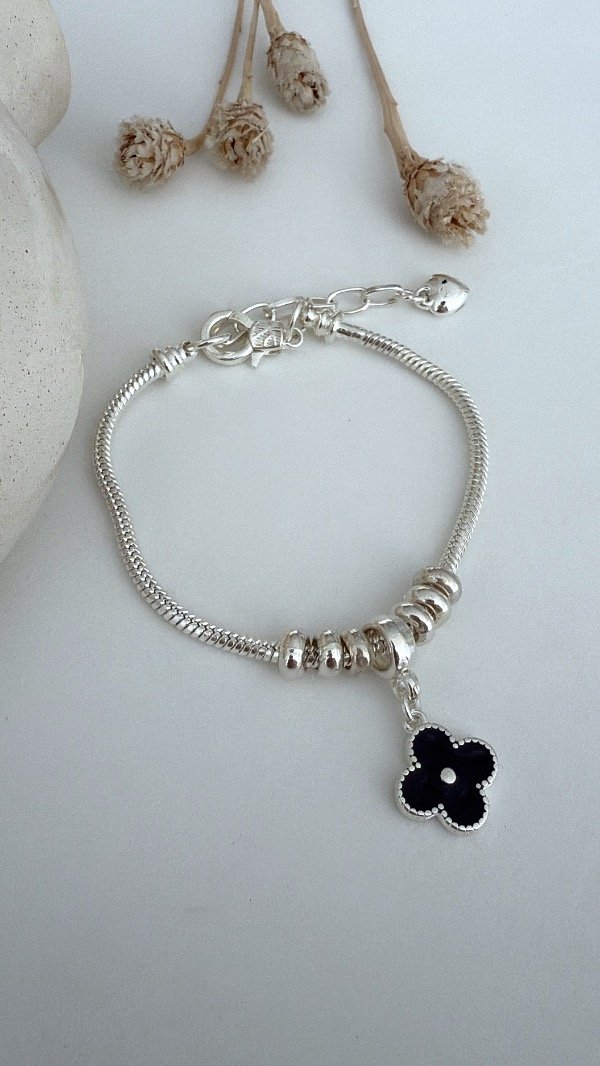 Producto - Pulsera Pandy dije flor negra ACERO BLANCO
