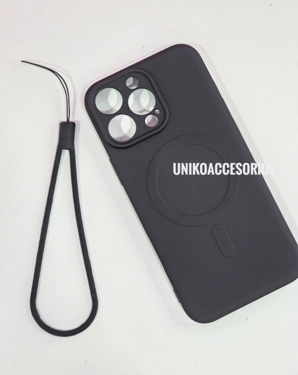 Producto - Funda Iphone 16 pro max (117