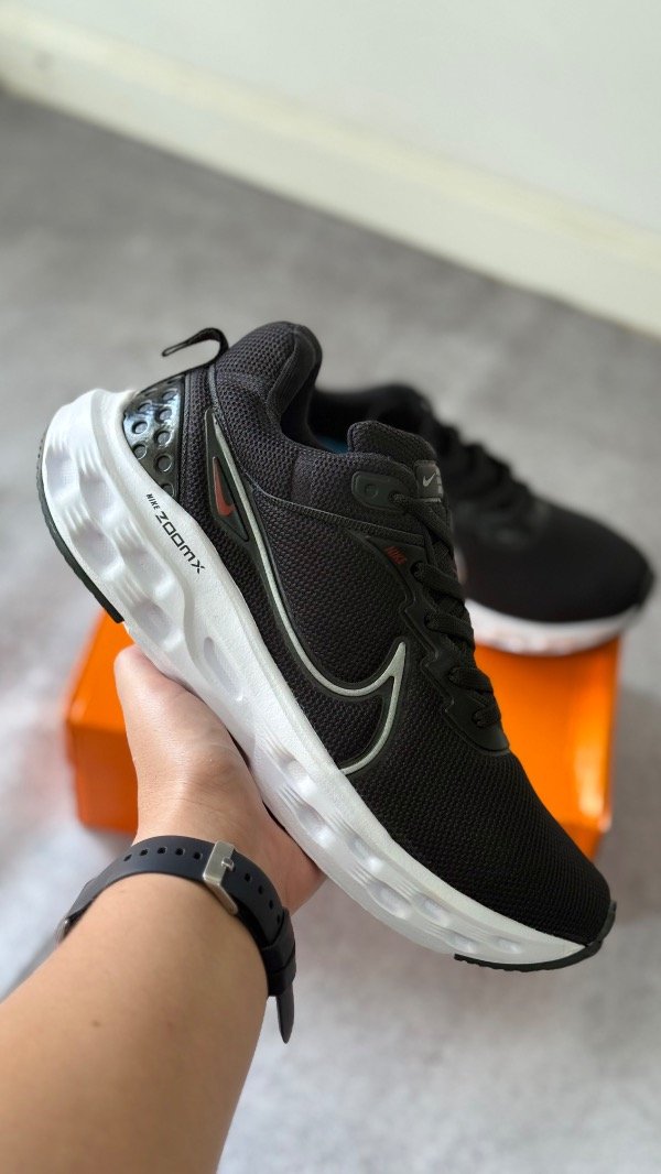 Producto - Nike ZoomX negra
