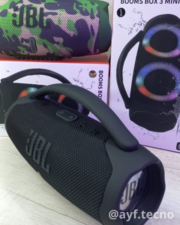Producto - Parlante simil JBL BoomBox 3 Mini RGB con radio FM