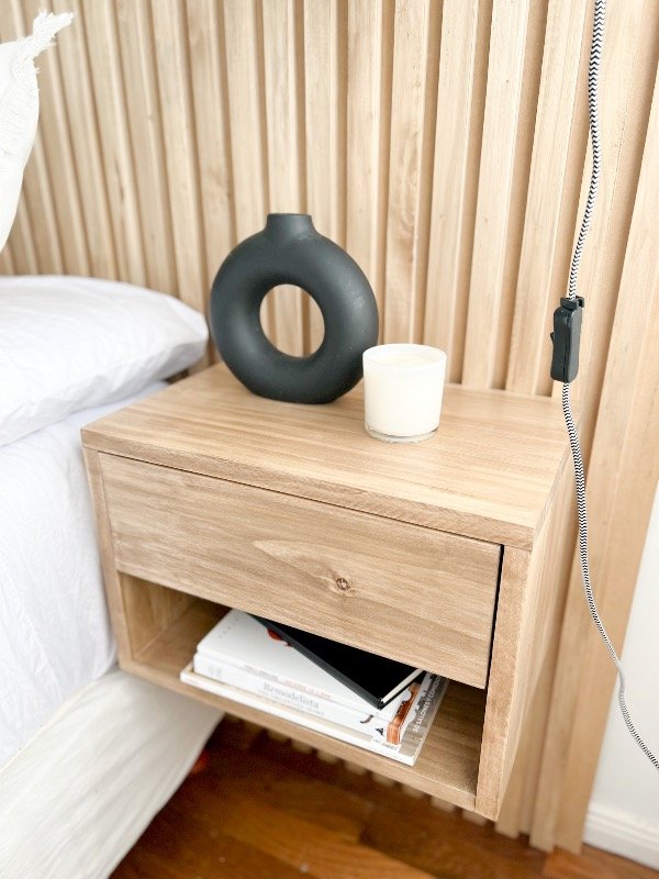 Producto - Mesa Luz Flotante Wanda (cajón con tirador) - 5