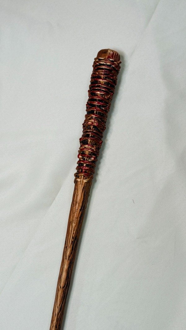 Producto - Bate de beisbol madera con púas y sangre