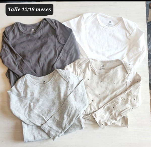 Producto - Pack de 4 body Manga larga HyM talle 12/18  meses