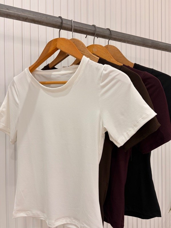 Producto - Remera Básica (Cuello Redondo)
