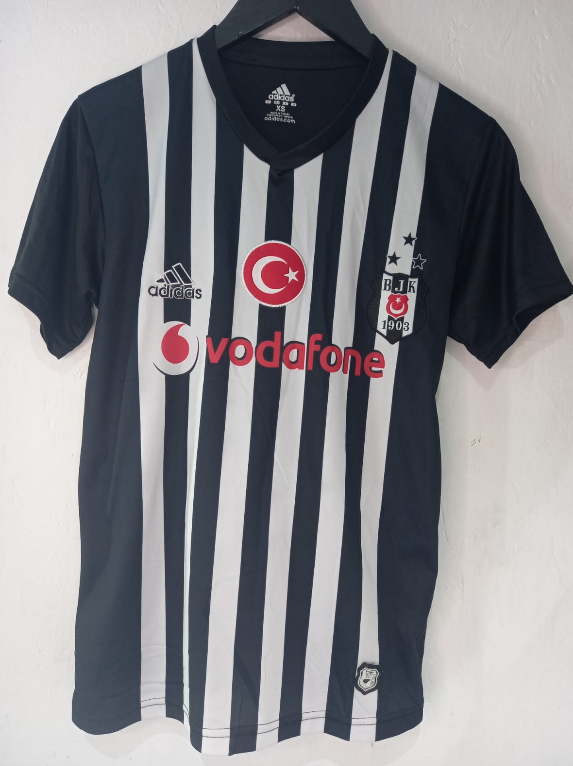 Producto - Remera deportiva Marca Adidas - OHA 69