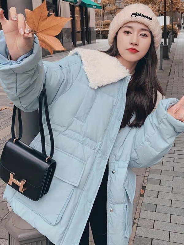 Producto - Chaqueta de plumas con cuello de bebé de cordero azul claro