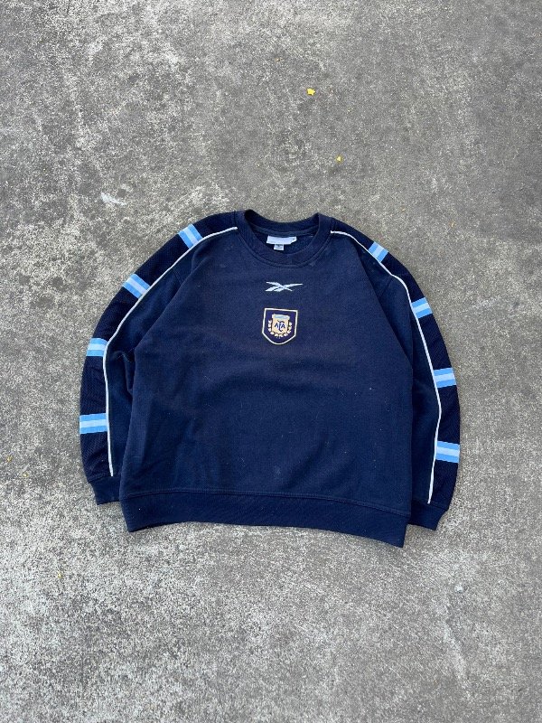 Producto - HOODIE CENTER LOGO REEBOK X AFA