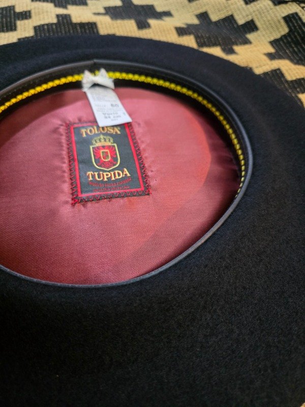 Producto - Boina Tolosa 34cm c/taf negra
