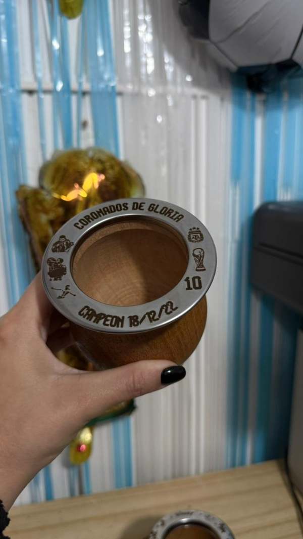 Producto - MATE ALGARROBO GRABADO MESSI