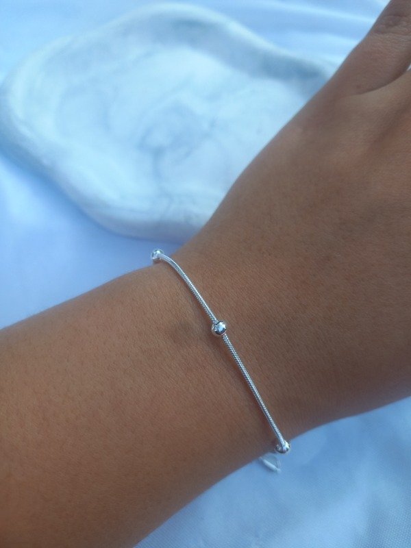 Producto - pulsera bolitas a. blanco
