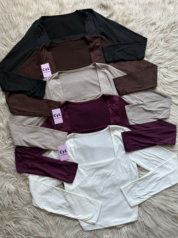 Producto - Camiseta cuello cuadrado