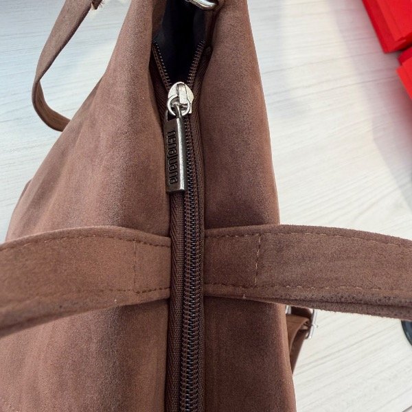 Producto - Cartera mediana símil gamuza - 5
