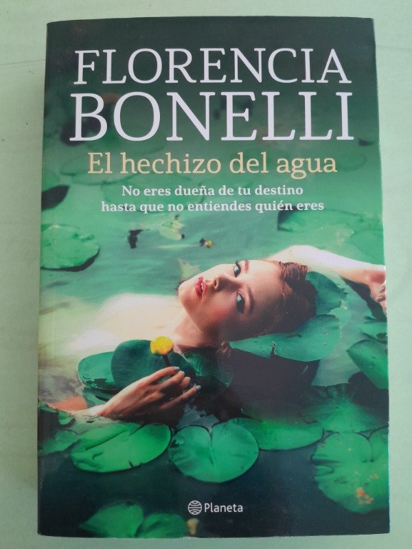 Producto - Hechizo en el agua - Florencia Bonelli