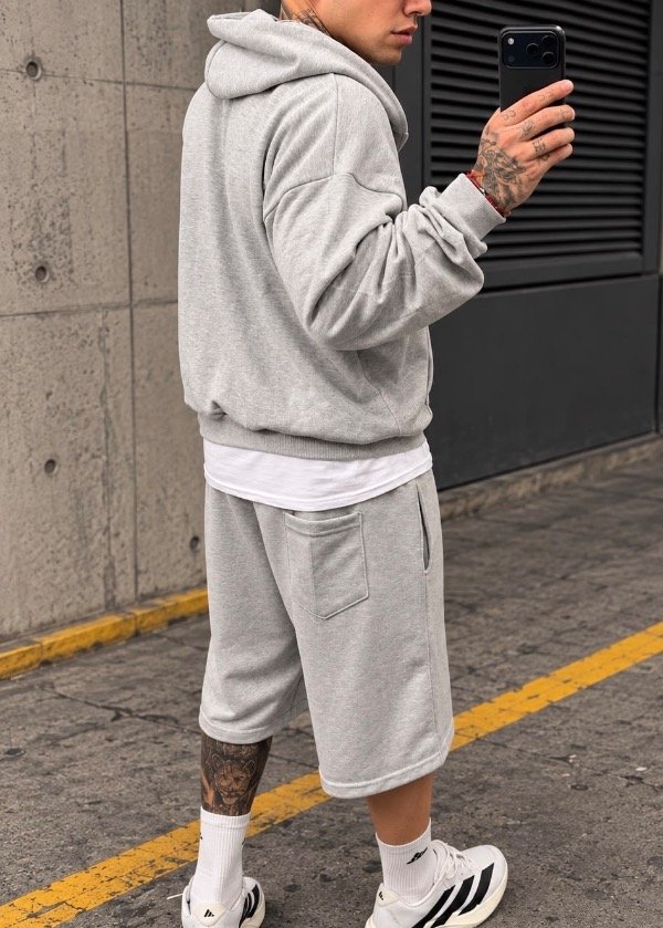 Producto - Conjunto Oversize Gris Campera + Bermuda - 1