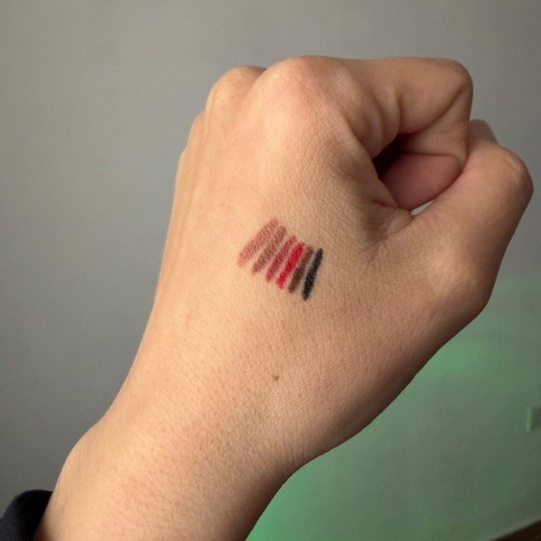 Producto - Delineador labial Wonder Ruby Rose - 1