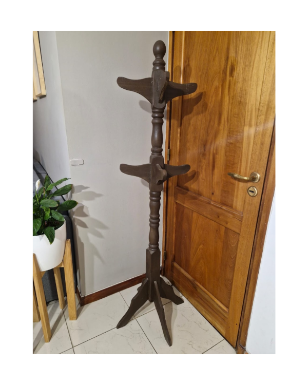 Producto - Perchero de madera 	/ 1.60m de alto