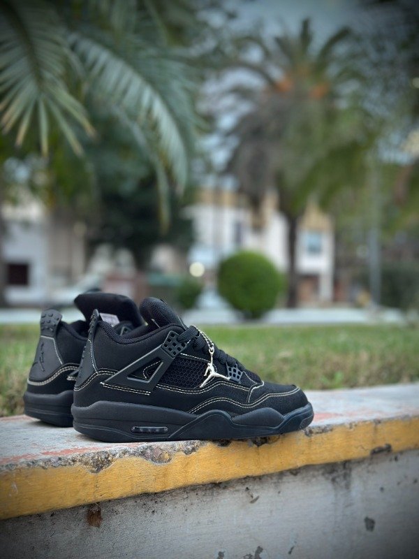 Producto - JORDAN RETRO 4 COSTUR
