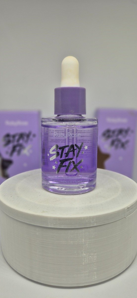Producto - Serum potencializar de maquillaje Stay Fix de Ruby Rose