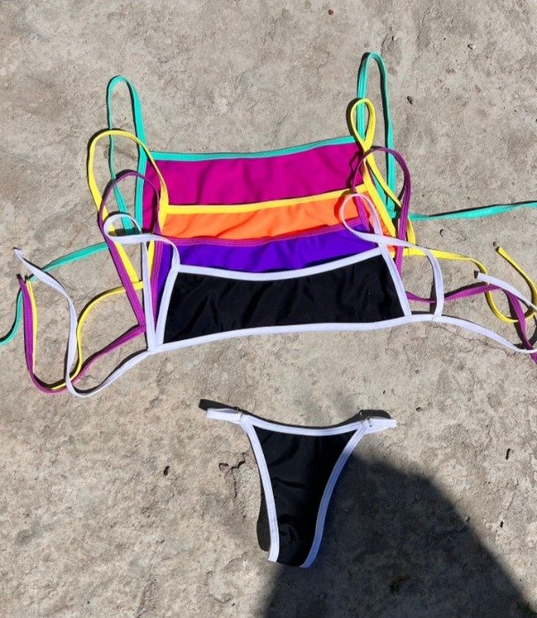 Bikini violeta