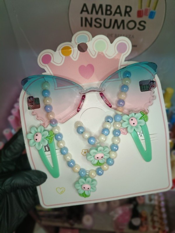 Producto - Kit lentes, collar, pulseras y hebillas verde