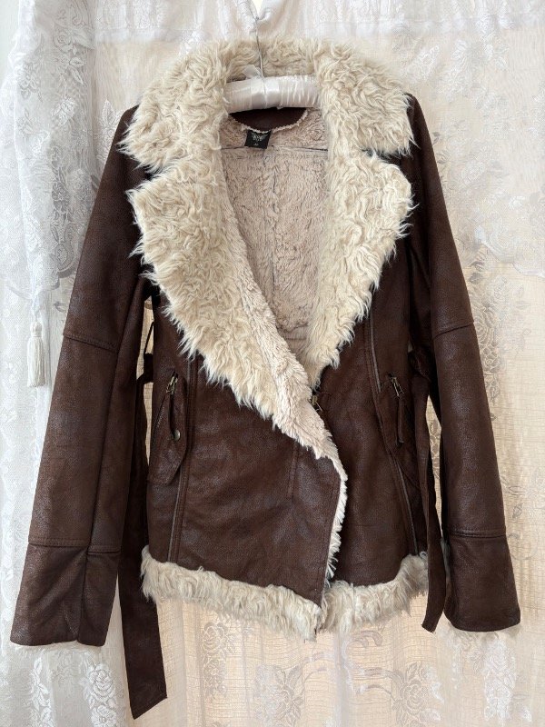 Producto - Saco Fur Eve Star Talle M NUEVO