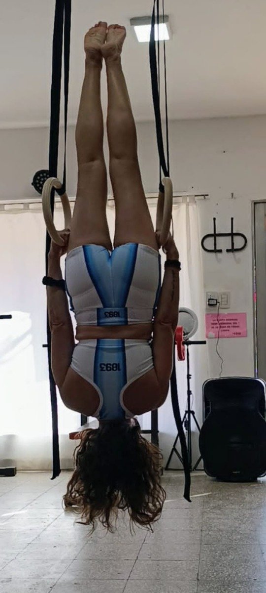 Producto - Top deportivo Argentina personalizado a pedido (demora 3/4 semanas) - 6