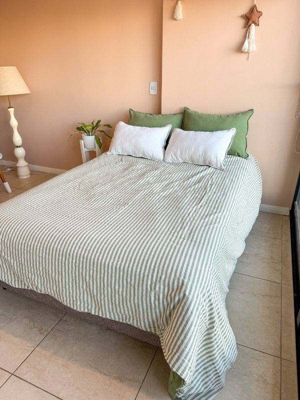 Producto - Cubre Edredon Queen 240x240 (con 2 fundas de REGALO)