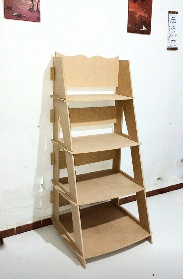 Producto - Exhibidor escalera