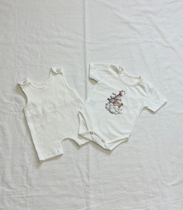 Producto - Conjunto Jardinero + Body Crema