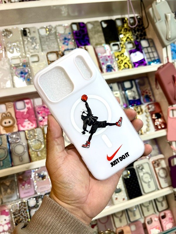 Producto - Fundas Marca iPhone 16/pro/pro max/17/pro/pro max - 1
