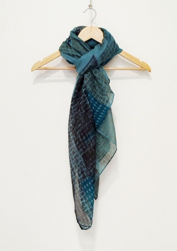 Producto - Pañuelo Mega -verde esmeralda estampa en negro y verde-