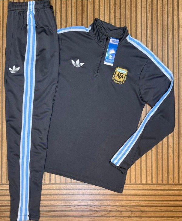 Producto - S12 Conjunto ARGENTINA Retro  Calidad triple A Importado Buzo + Pantalon
