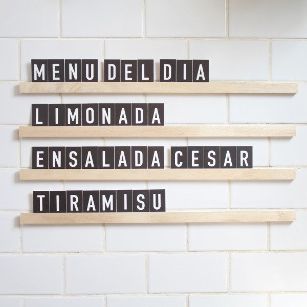 Producto - OUTLET Fichas plástico de 3x4,5 cms DIX