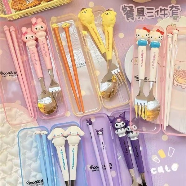 Producto - Set Cubiertos y Palillos Sanrio