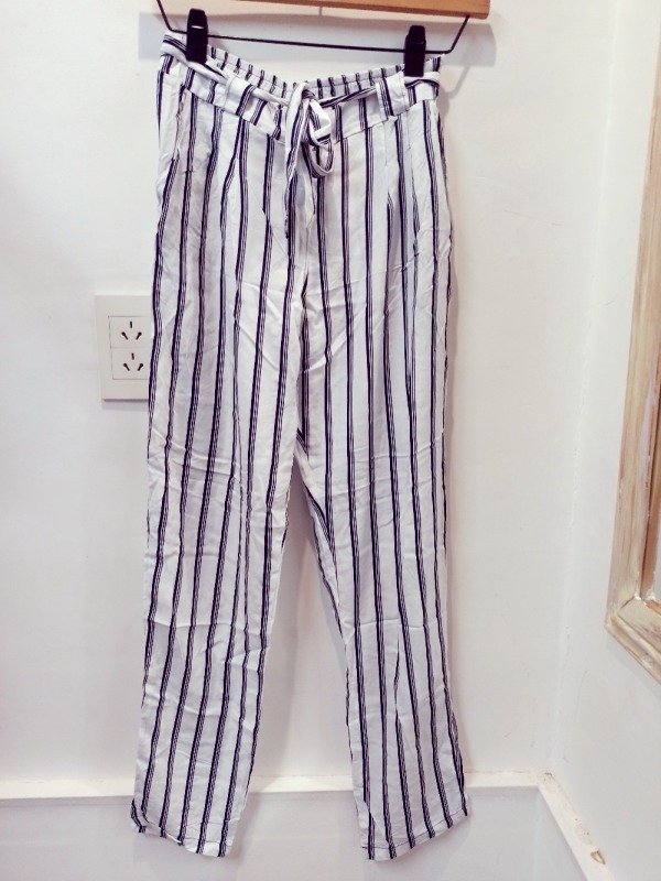 Pantalón rayado blanco y negro - Feria Queers