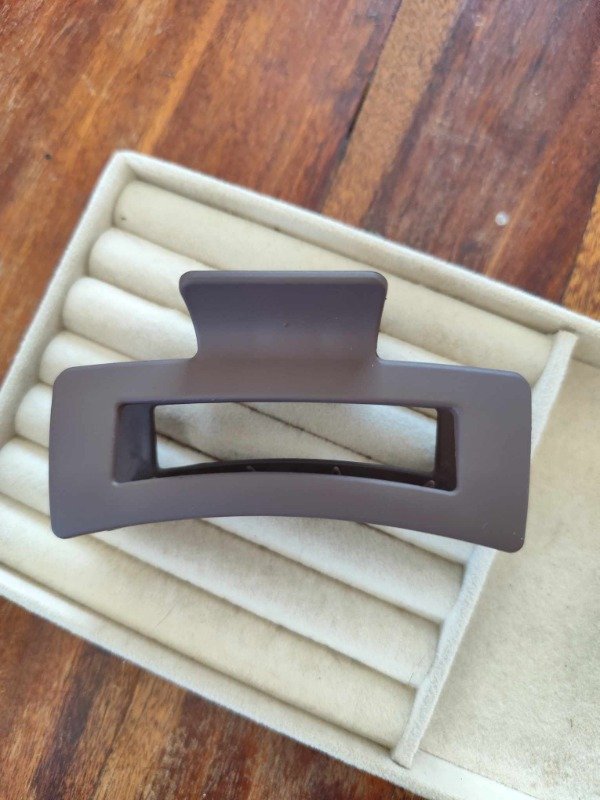 Producto - Broche clásico marrón oscuro